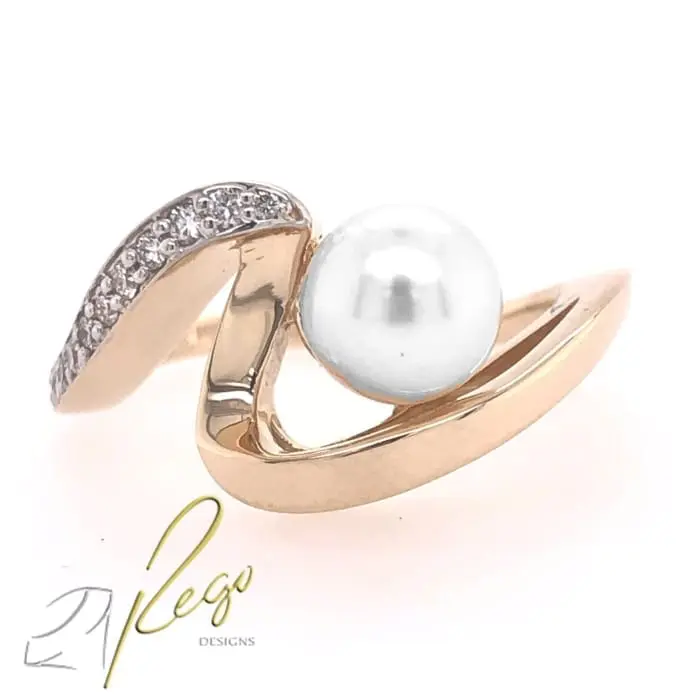 Pearl Ring front
