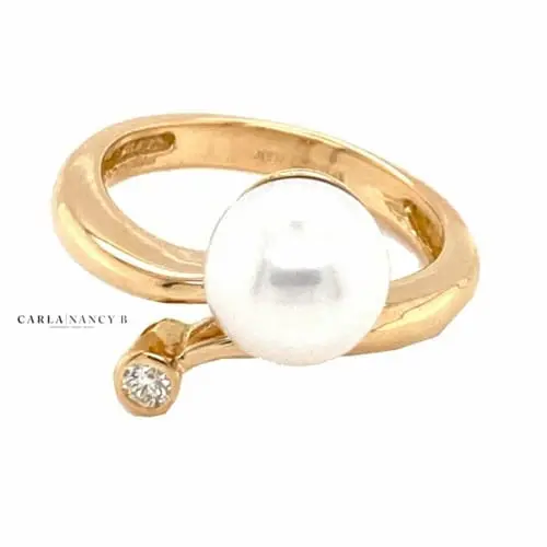 Pearl (Freshwater Cultured) & Diamond Ring