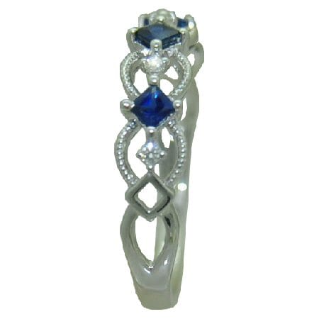 sapphire ring with 0.20 cttw.