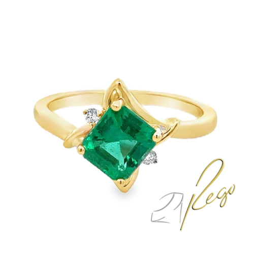 Emerald & Diamond Ring
